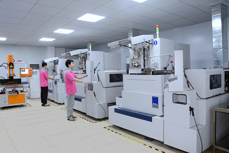 Micro-praecisione machining: Quam XP Mole Leverages Seibu M50B